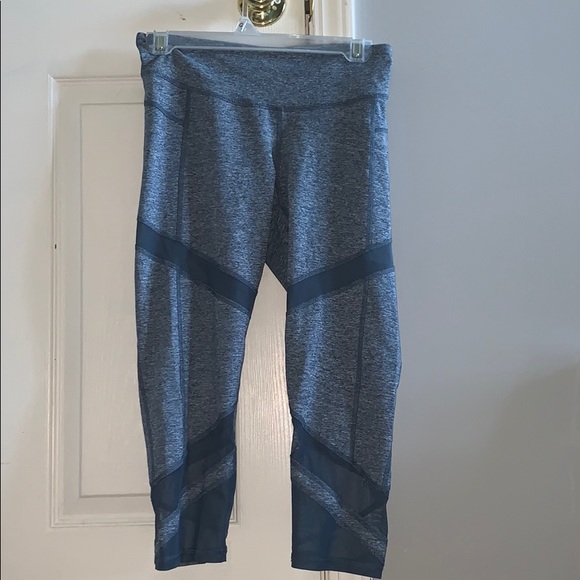 Champion Pants - Crop Champion Leggings